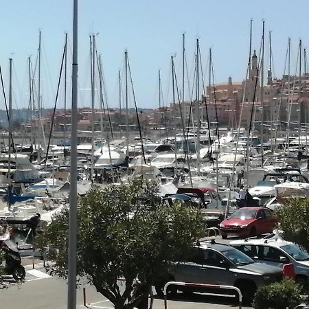 Joli Studio Bord De Mer, Clim, Balcon, Parking Prive 芒通 外观 照片