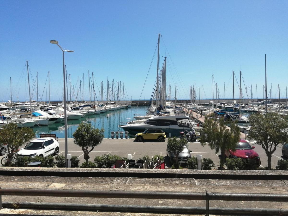 Joli Studio Bord De Mer, Clim, Balcon, Parking Prive 芒通 外观 照片
