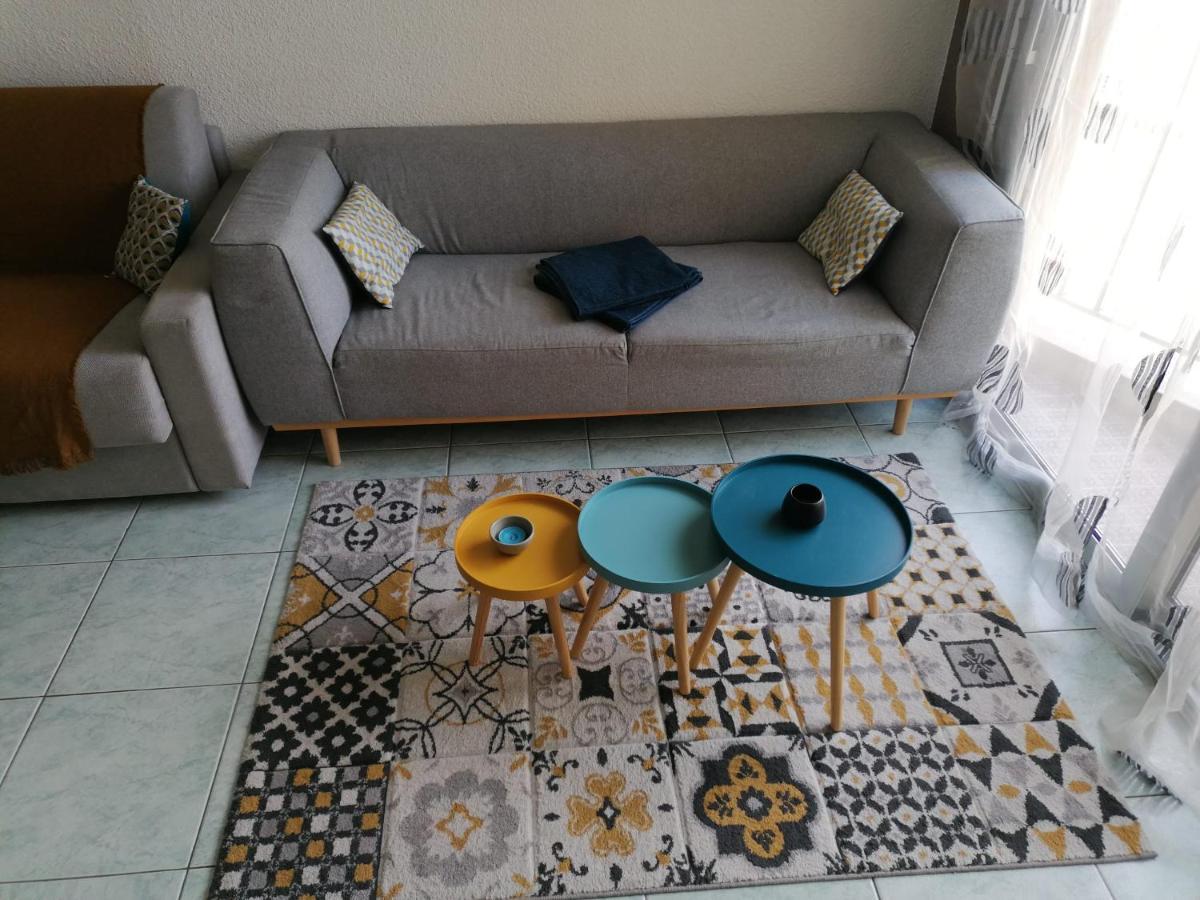 Joli Studio Bord De Mer, Clim, Balcon, Parking Prive 芒通 外观 照片
